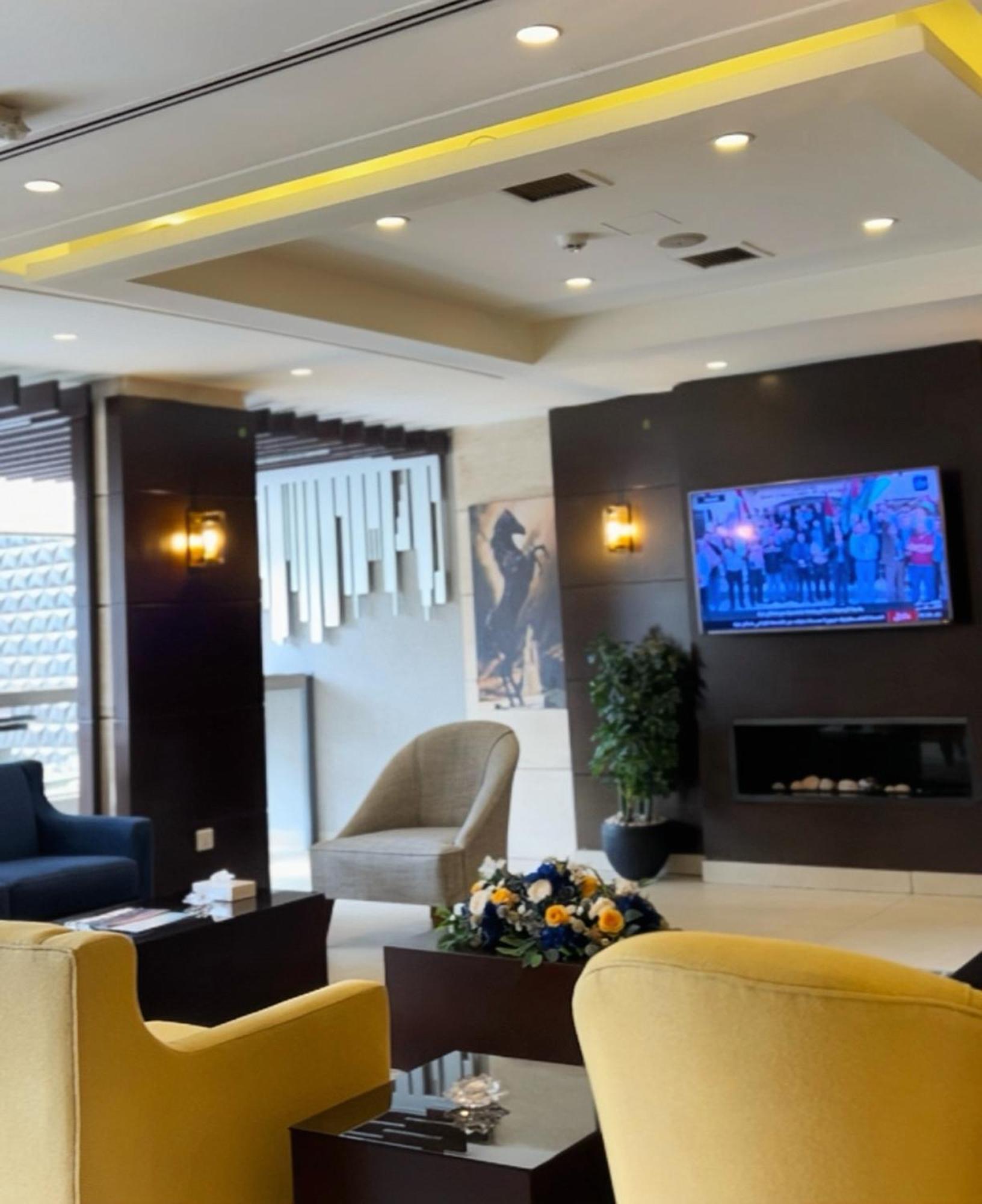 The Seventh Star Hotel Suites Амман Екстер'єр фото