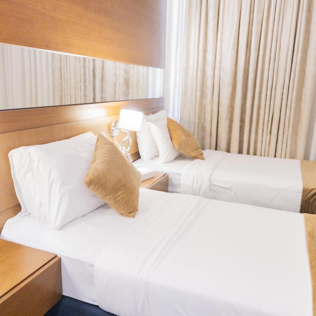 The Seventh Star Hotel Suites Амман Екстер'єр фото