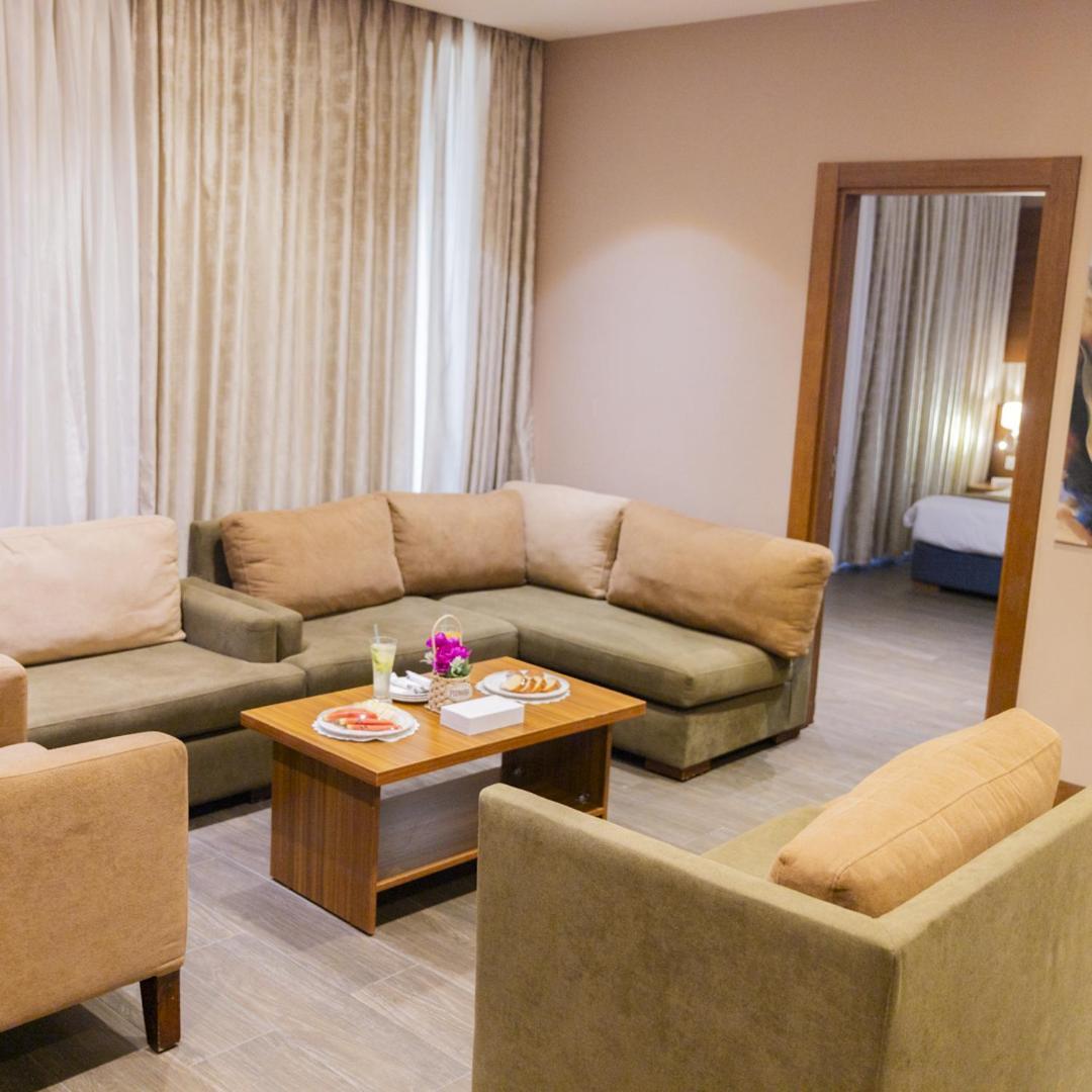 The Seventh Star Hotel Suites Амман Екстер'єр фото