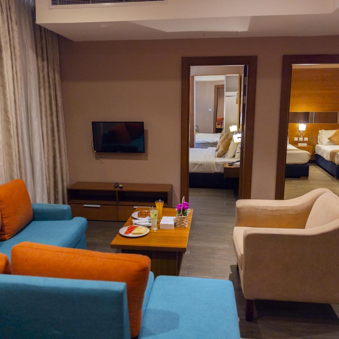 The Seventh Star Hotel Suites Амман Екстер'єр фото